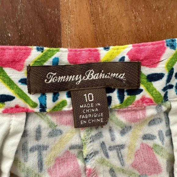 Tommy Bahama Colorful Patterned Women Shorts - Picture 7 of 7